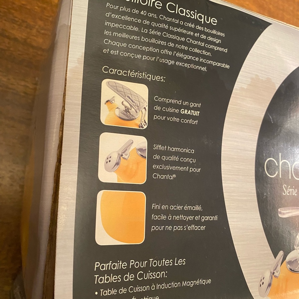 Chantal Yellow Tea Kettle - Picture 2 of 5